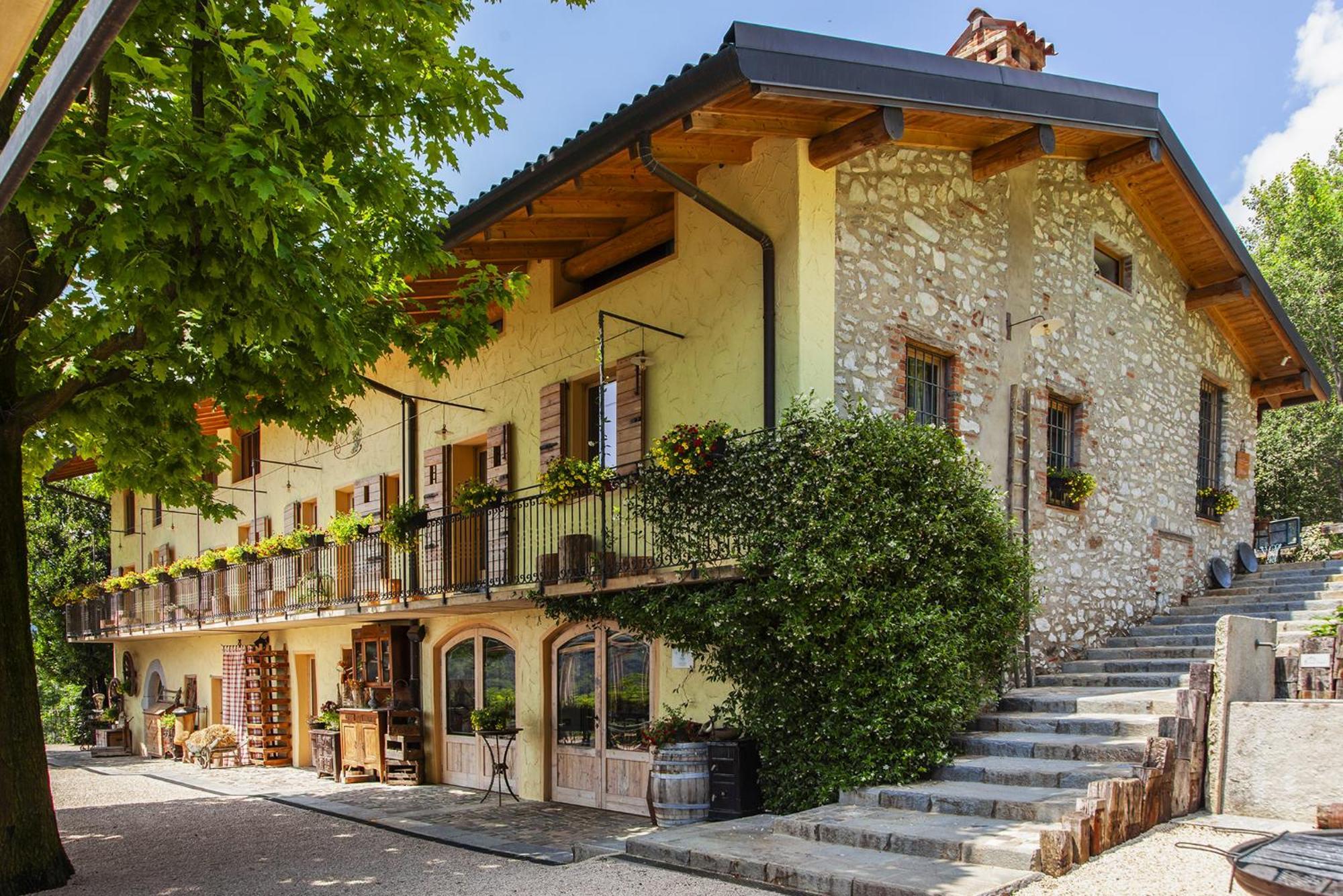 Agriturismo Ca' Fenile Alzano Lombardo Exteriér fotografie